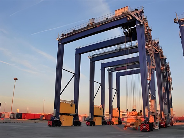 1762738179240719.jpg 集装箱 龙门吊 (10).jpg