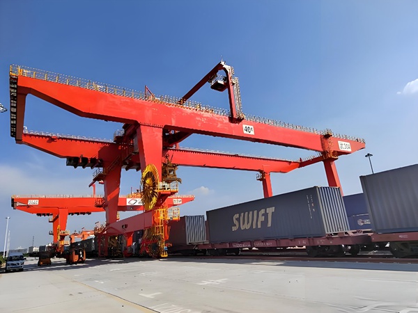 集装箱 龙门吊 (43).jpg